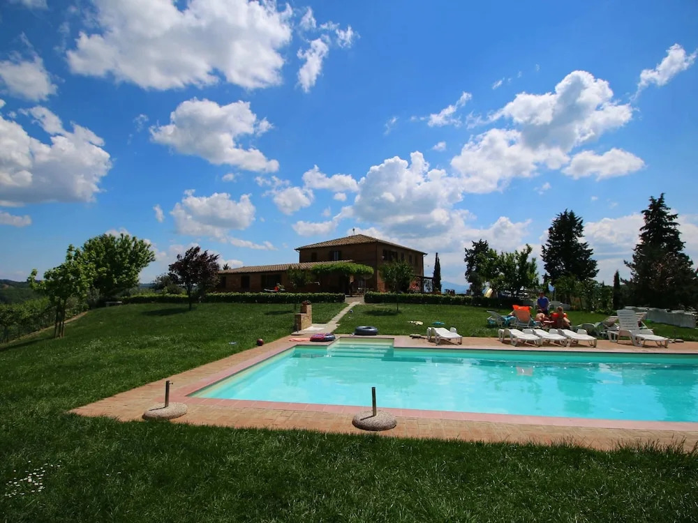 360 degree view over the Tuscan hills