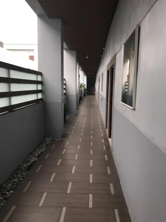 LI-GIN Motel