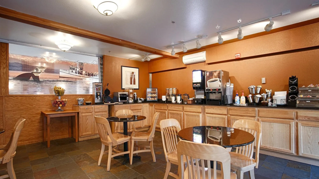 Hotel Edgewater by Aspen Hotels