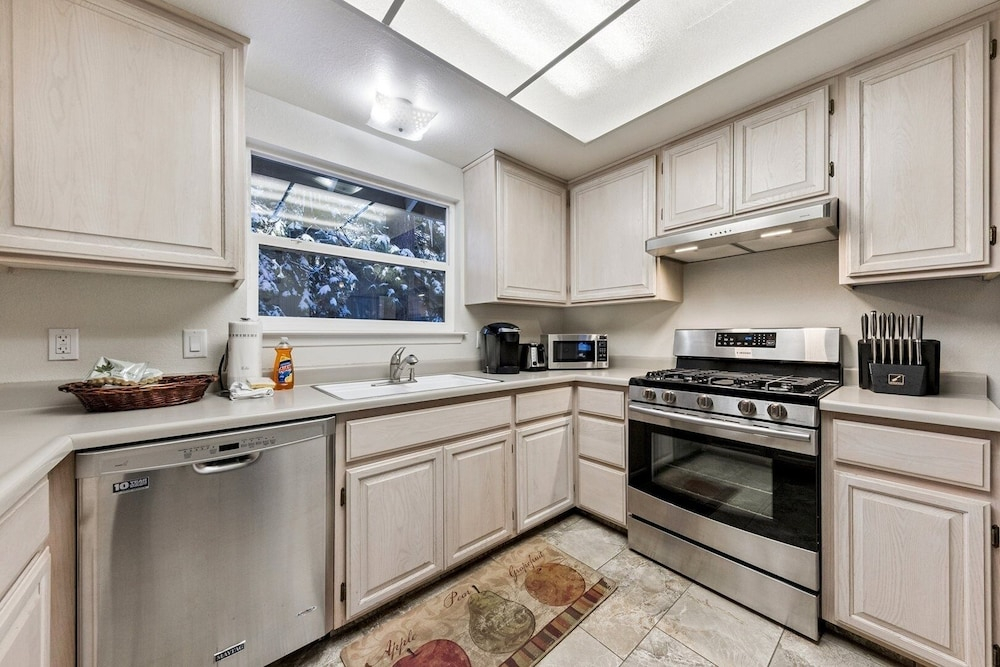 1293 Tata Lane 3 Bedroom Home