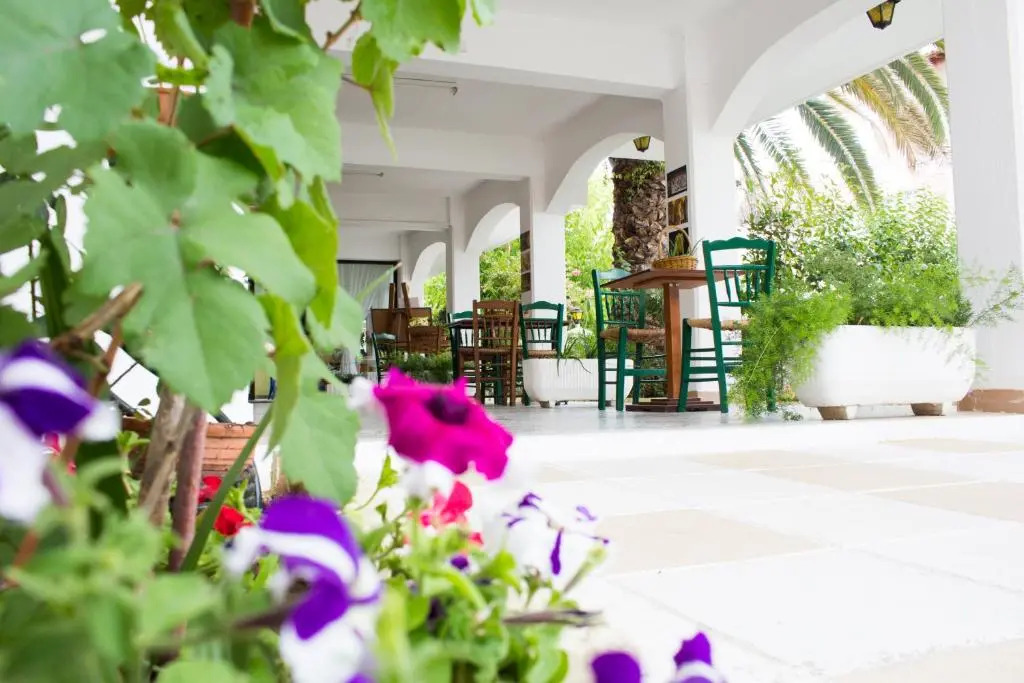 Dionisos Palms Apartments