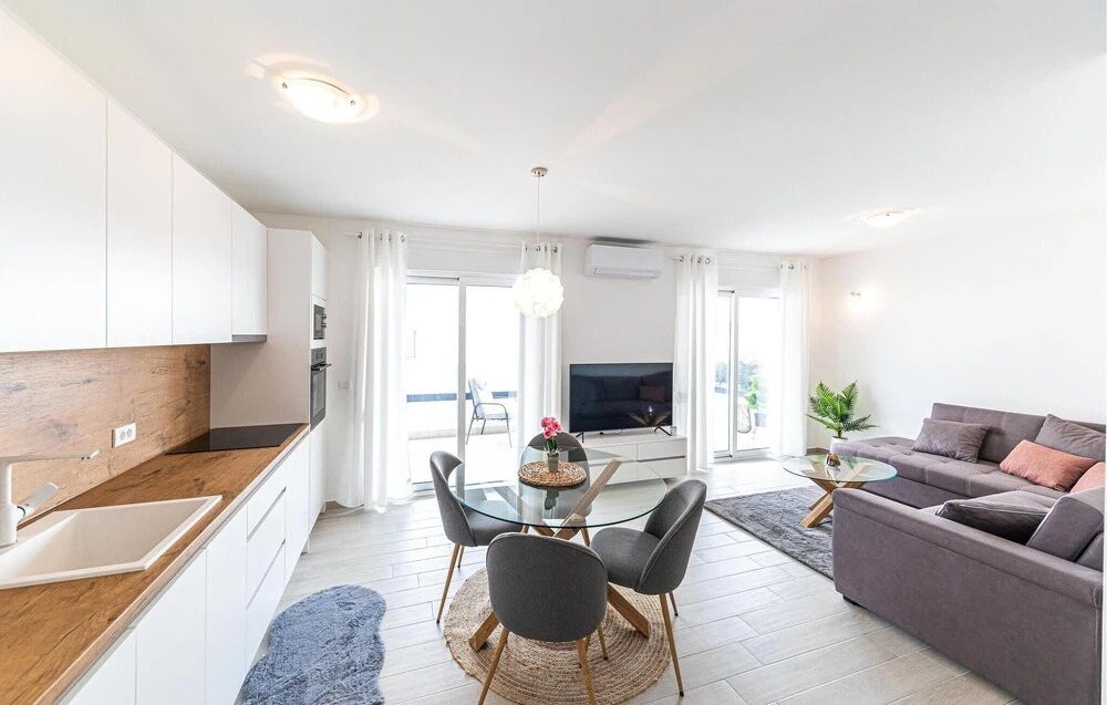 Beautiful Apartment in Trogir With Wifi and 2 Bedrooms