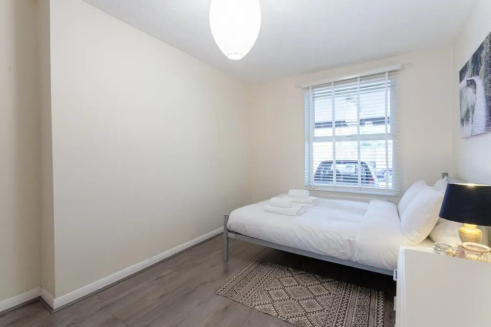 Stylish 4 Bedroom Property in East London