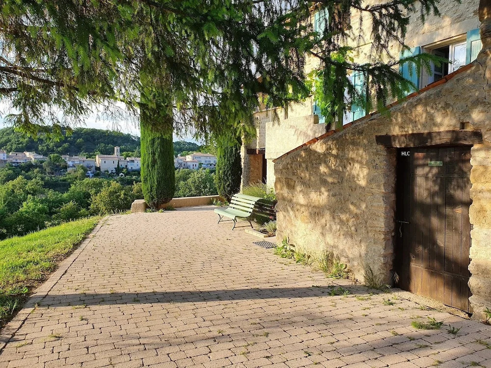 Les Demeures du Clos B&B