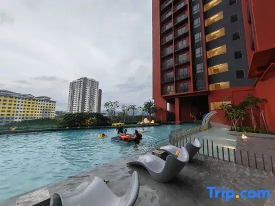 Piccadilly Greentown Premium Suites by IWH Suites