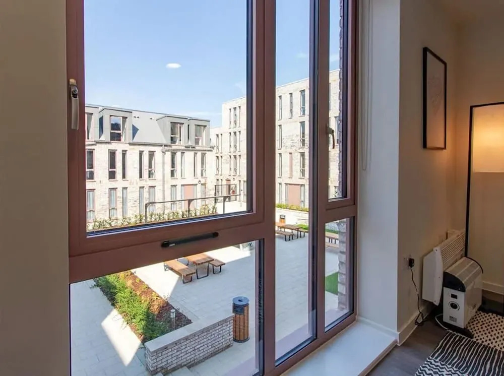 Ensuite Rooms STUDENTS Only - CANTERBURY - Campus Accommodation