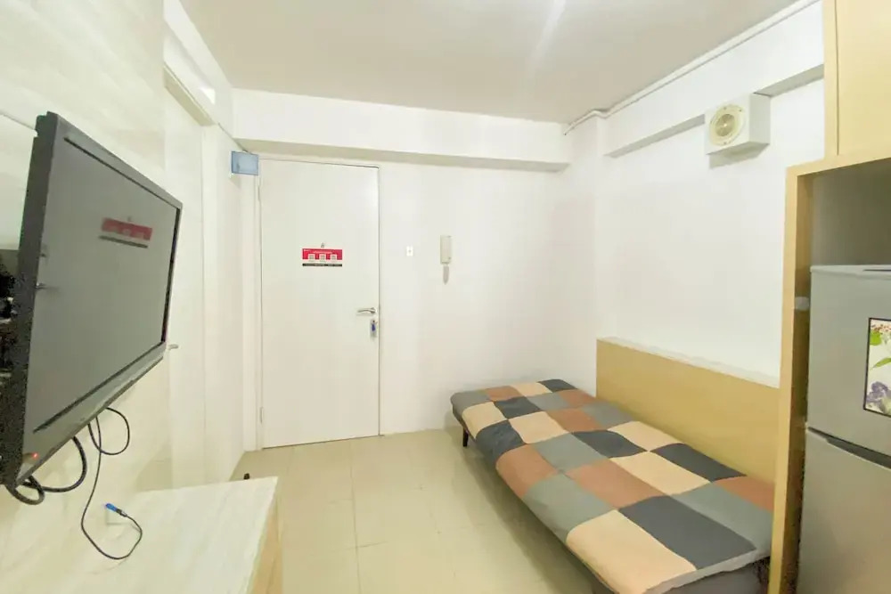 Comfort Living And Modern 2Br At Bassura City Apartment