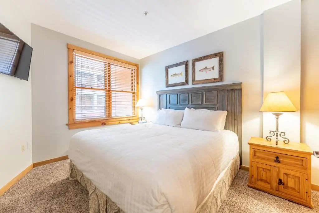 Buffalo Lodge by Summit County Mountain Retreats