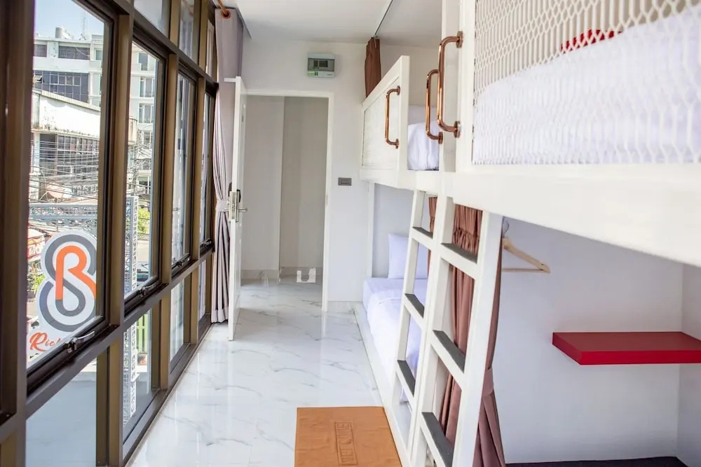 Rich8 Hostel