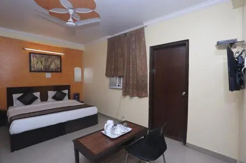 HOTEL GREEN PALACE Delhi Airport