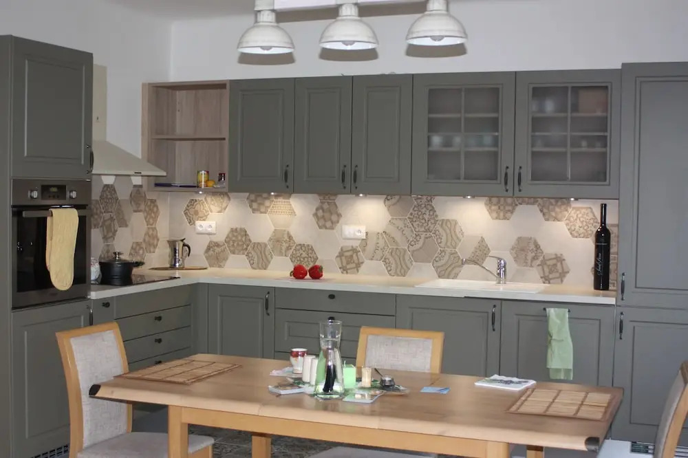 Lovely And Freshly Renovated Apartment In Praha 10