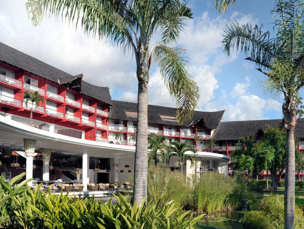 Tahiti Ia Ora Beach Resort