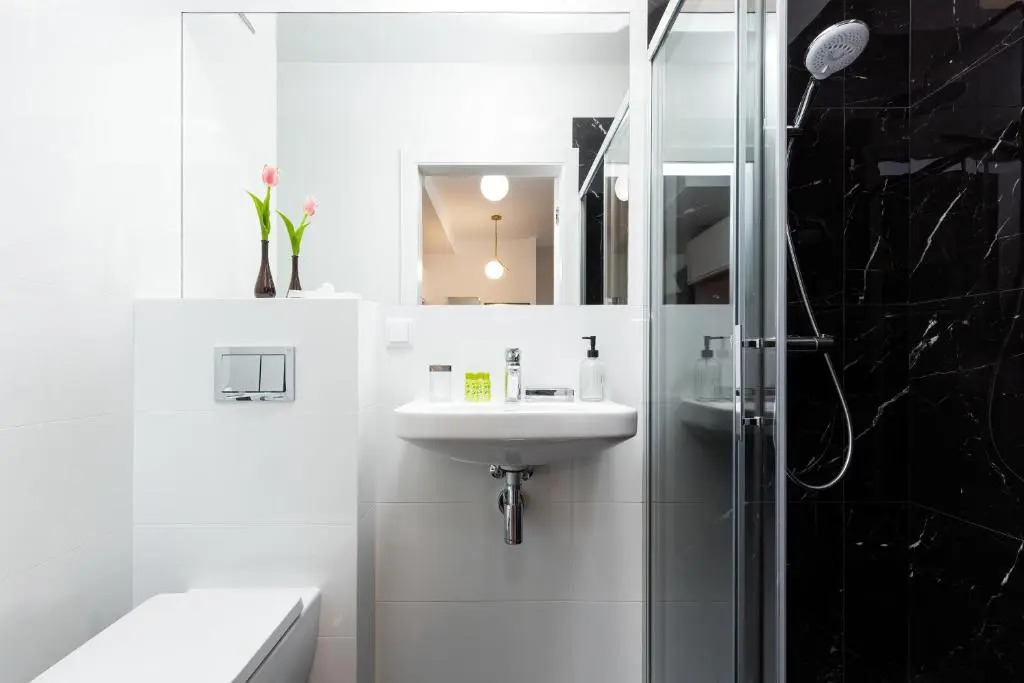 Royal City Center Mennica Residence by Noclegi Renters