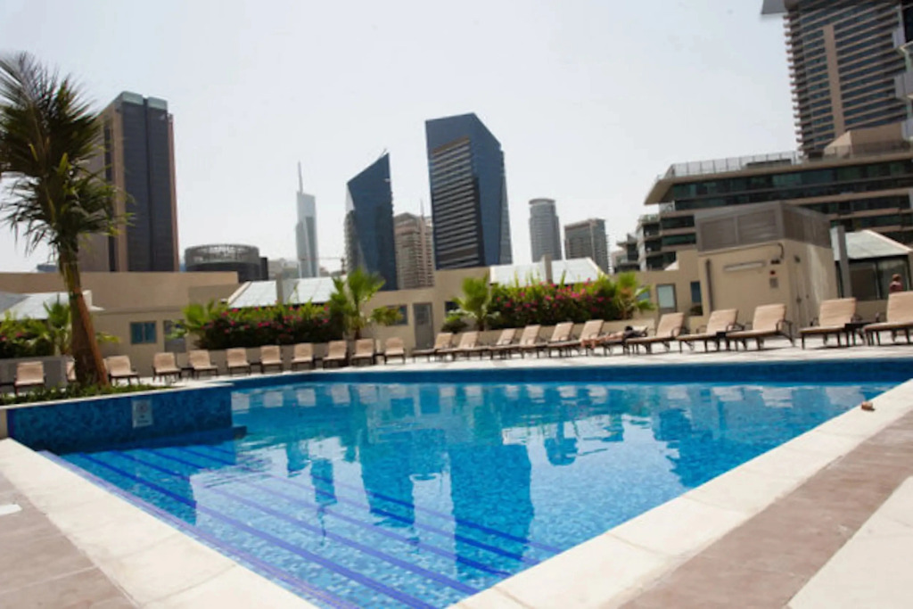 Апартаменты 1BR Dubai Marina View 7 Min from Beach