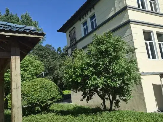 Jingpo Lake Mountain villa hotel