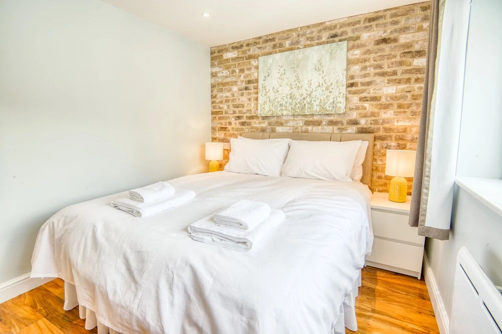 Exclusive 2 Bedroom Apartment Centrally Located in Lincoln Free Wifi Toiletries and Hairdryer