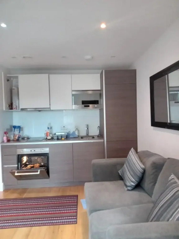 Grove Park Cozy Apartment in London