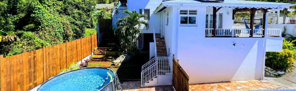 Villa T3 duplex paisible avec piscine et vue mer,rocher du diamant
