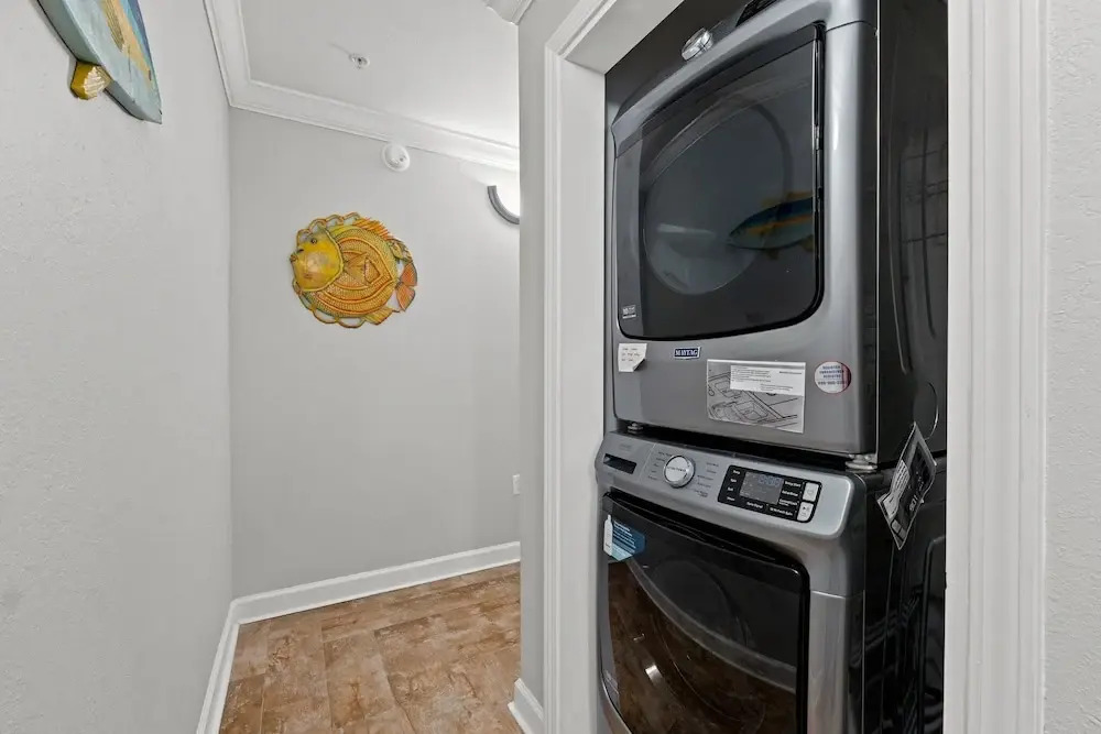 Pelican Isle 607 - The Nautical Nook