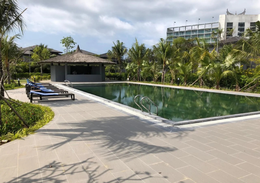 Kosmos Apart Hotel Phu Quoc - Night market & Walkin to beach