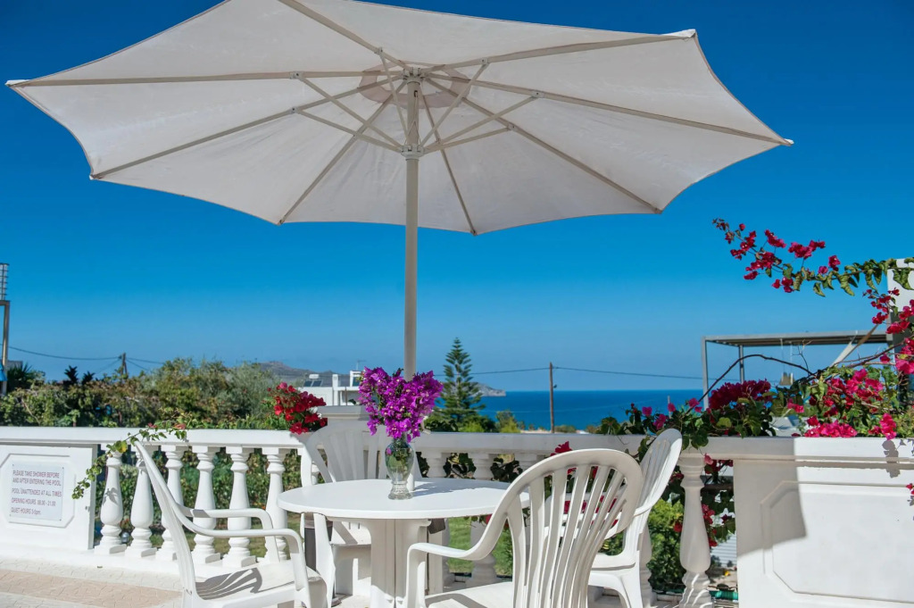 Rouladina Apt 5 in Stalos