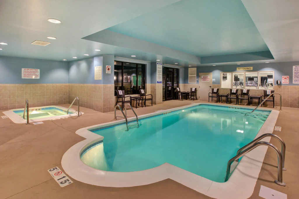 Holiday Inn Express Hotel & Suites Fort Wayne by IHG