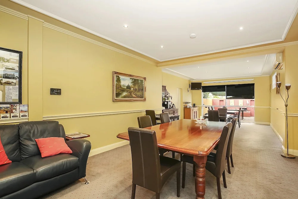 Grand Central Accommodation B&B Cobden
