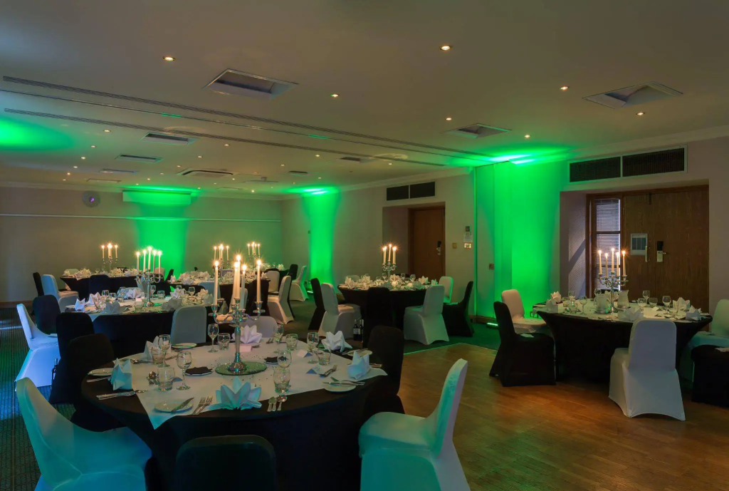 Holiday Inn Rugby-Northampton M1 Jct18 by IHG