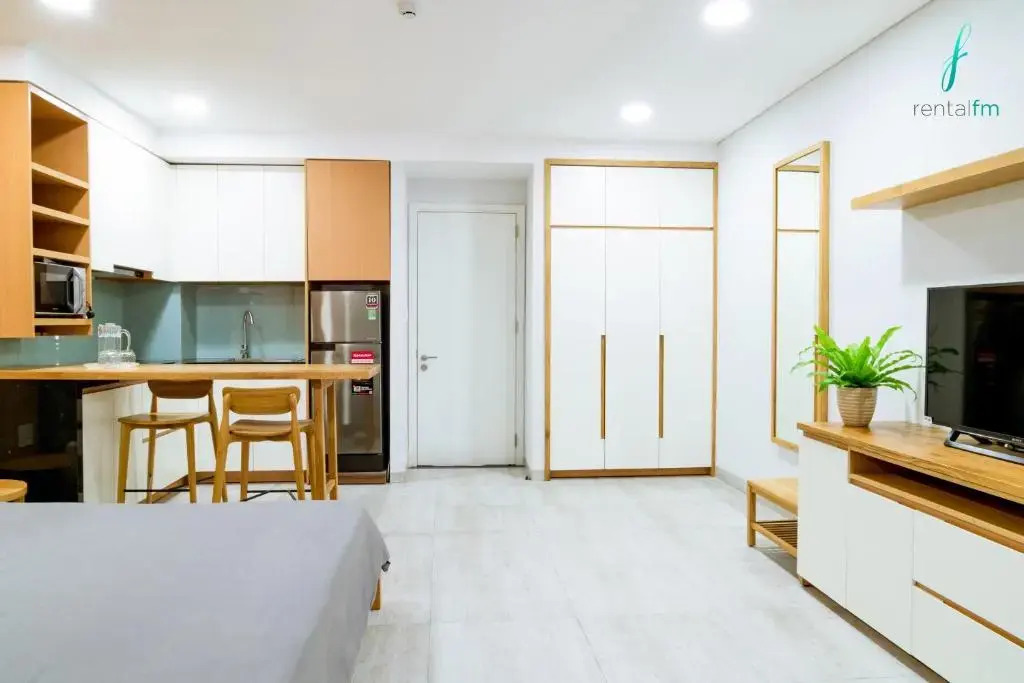 Dawn Apartment by RentalFM