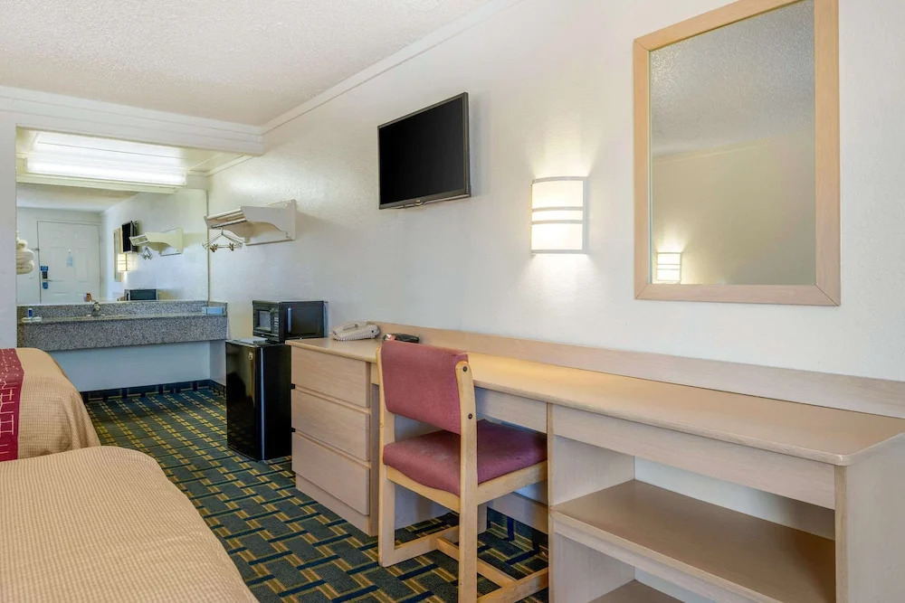 Rodeway Inn