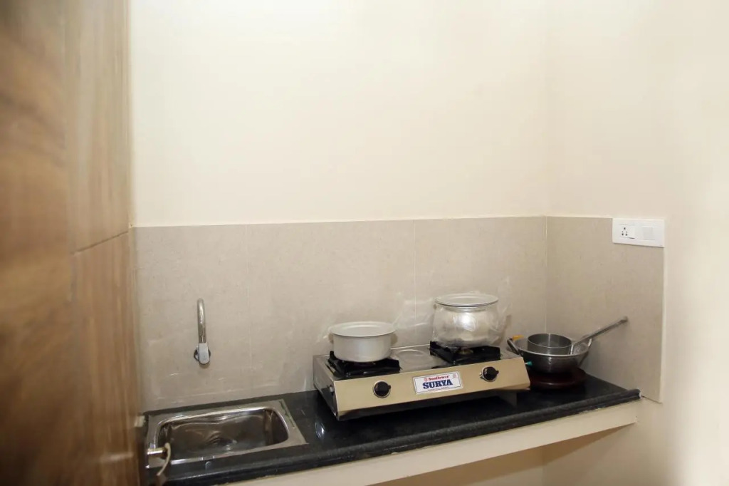 Apollo Court (Apollo hospital,Sankara natralya, US consulate