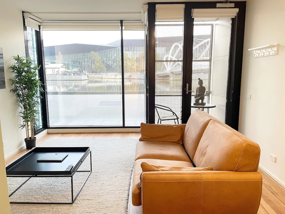 Waterfront Melbourne Apartments