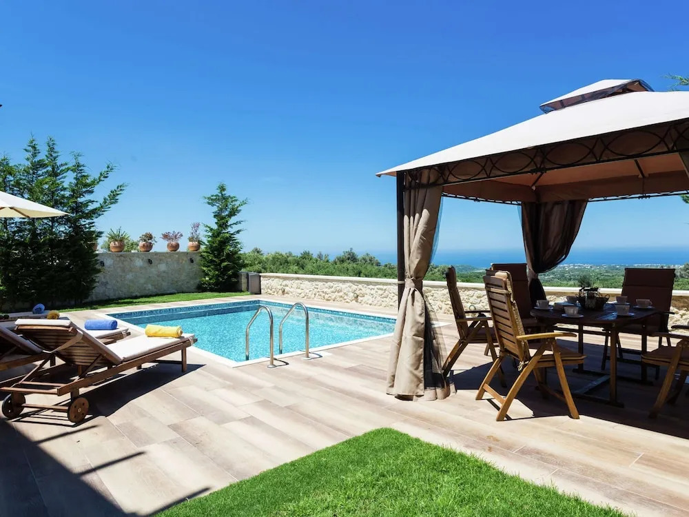 Villa with Private Pool near Sea & Arkadi Monastery on NW Coast