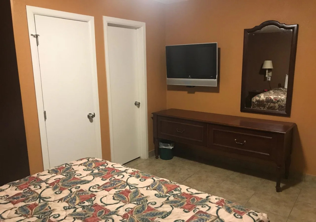 New Corral Motel