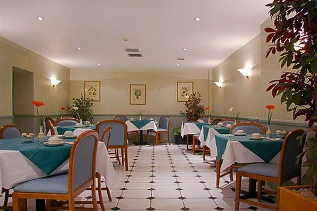 Norfolk Plaza Hotel