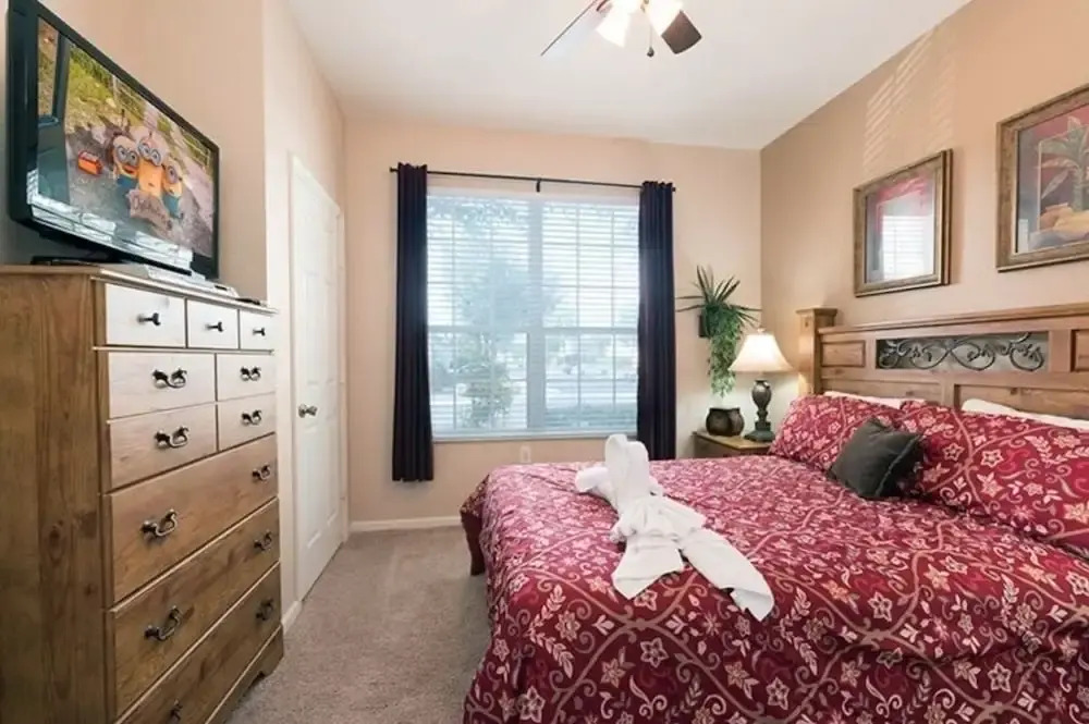 3 Br 2 Miles To Disney, Pool, Free Wifi And More 3 Bedroom Townhouse by RedAwning