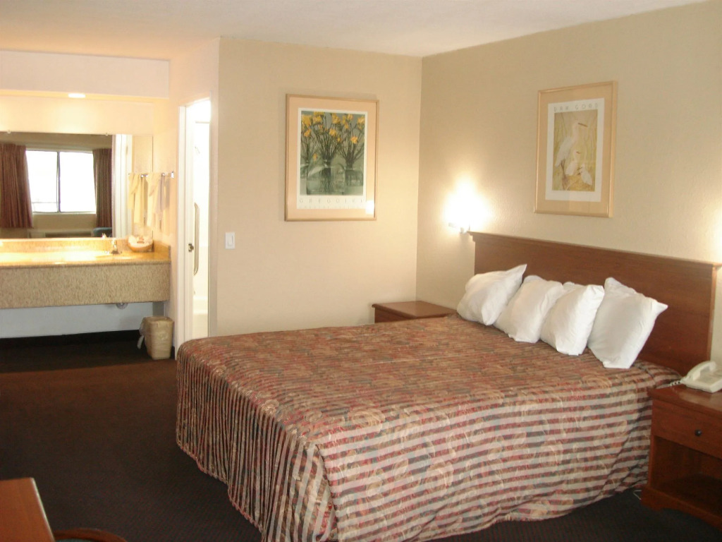 Value Stay Inn Extended Stay Bakersfield, CA