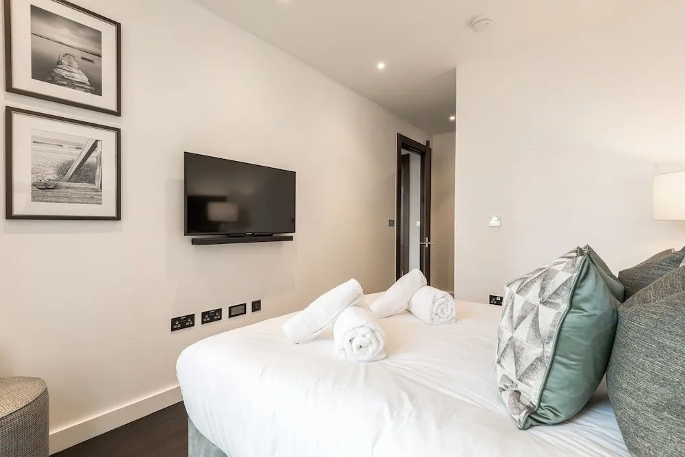 Thornes House Apartments