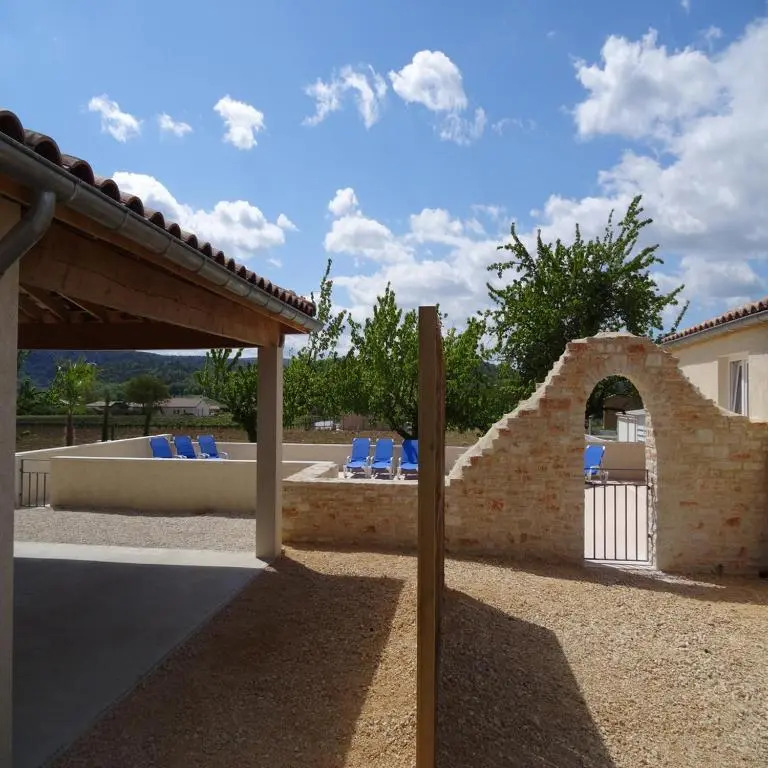 Villa Vallon Pont dArc