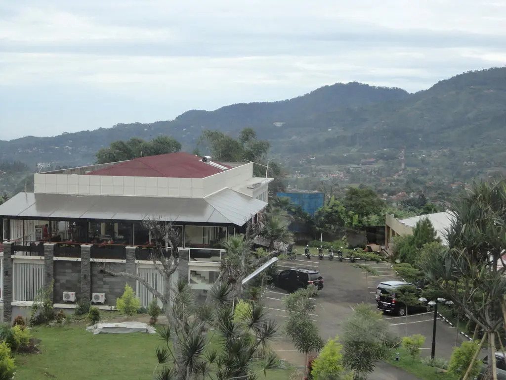 Rizen Premiere Hotel