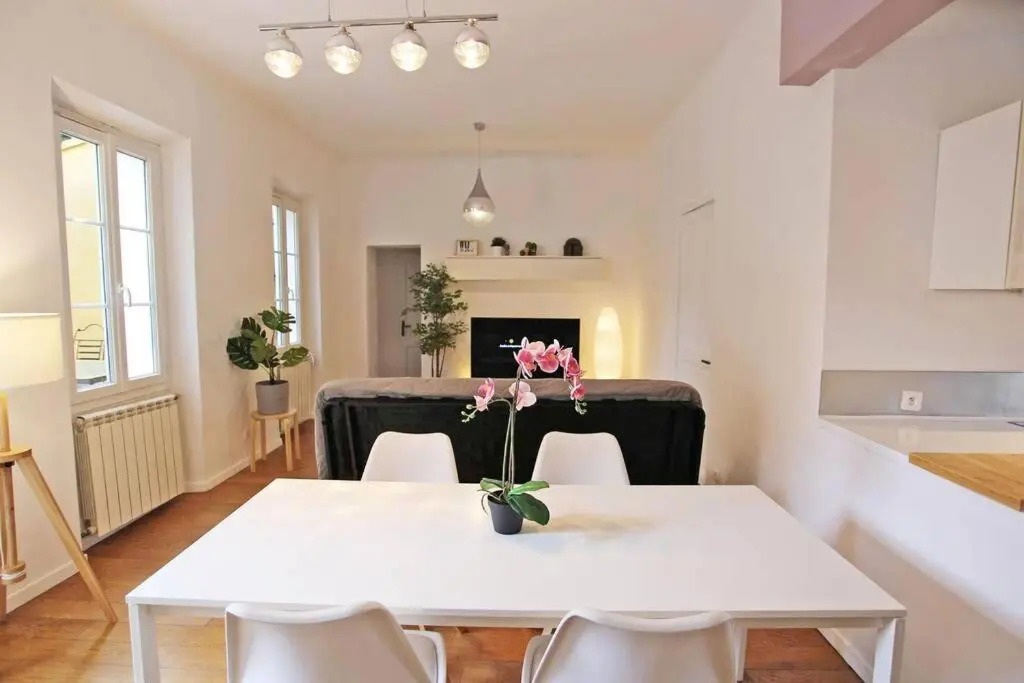 GregBnb-com - T2 50m2 - Jardin 80m2 - 15min gare