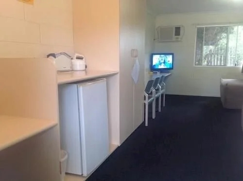 Bluff Palms Motel
