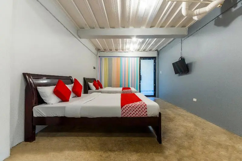 OYO 476 Hedda Hotel (Quarantine Hotel)  (Vaccinated Staff)