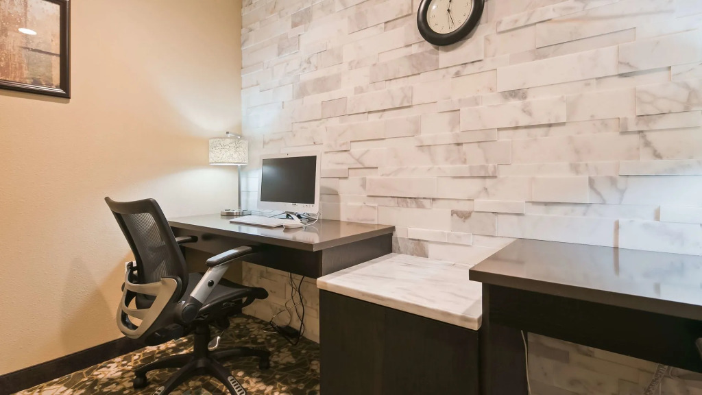 Best Western Long Beach Inn