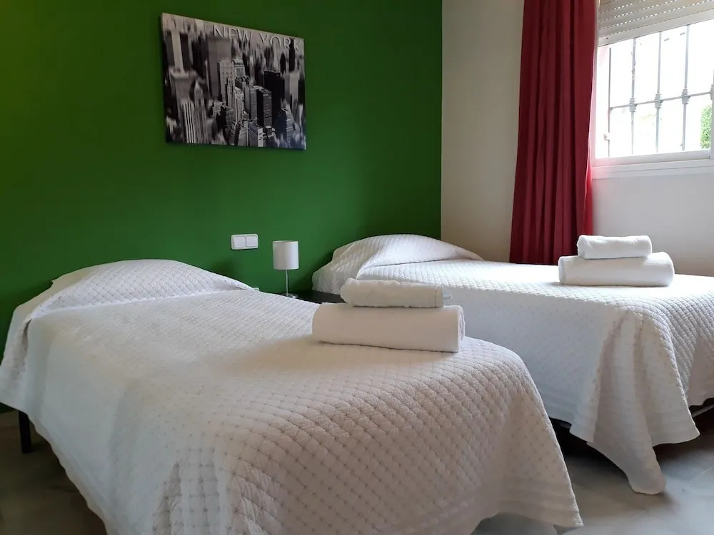 Apartment near Puente Romano