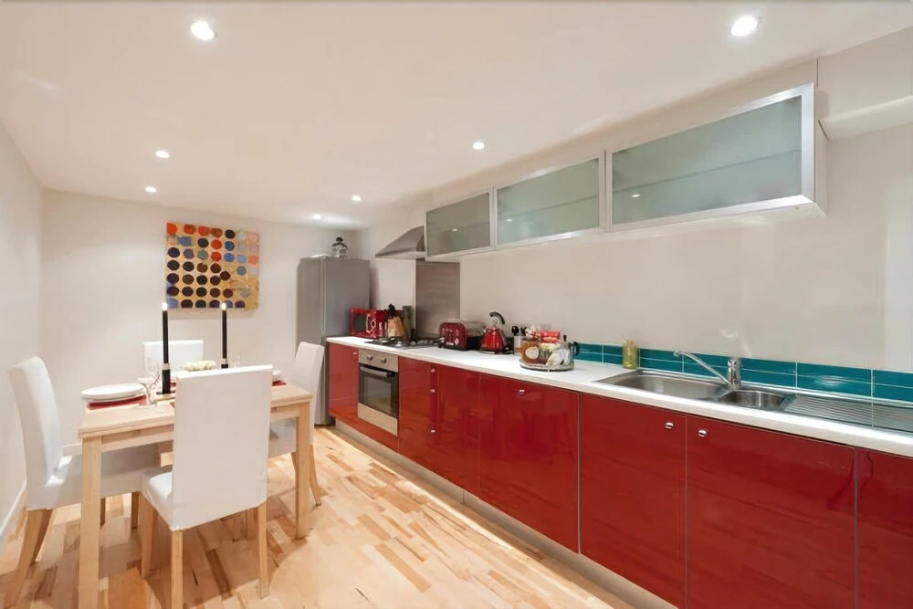 Henderson Street Apartment