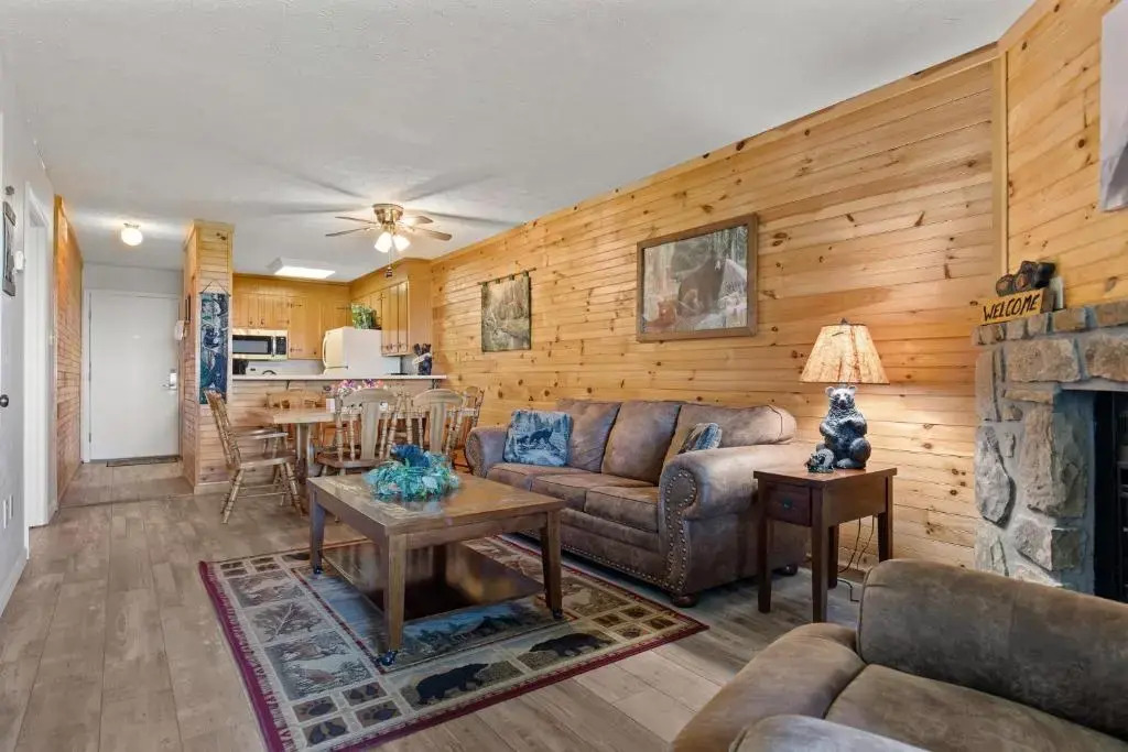 Bear Cub Retreat by Jackson Mountain Rentals