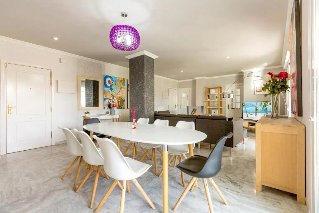 4 Bedroom apartment in Puerto Banus 150 meters from the beach