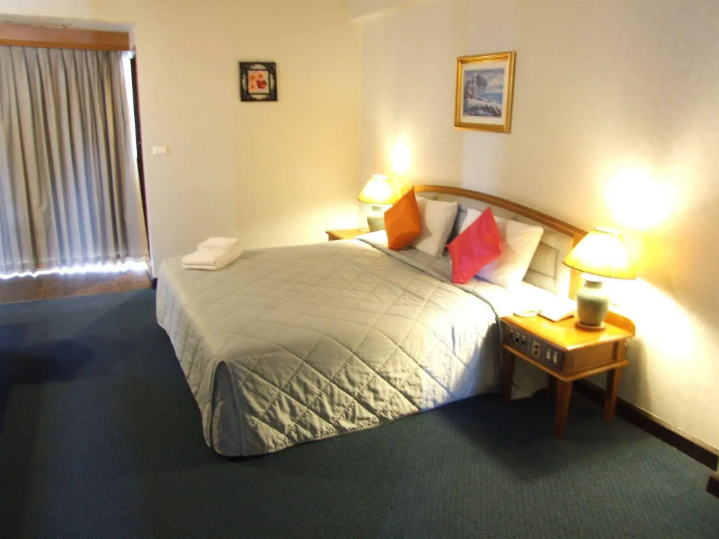 Ratchada City Hotel