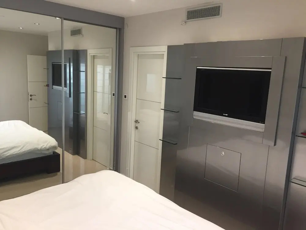 La Palmora Suites